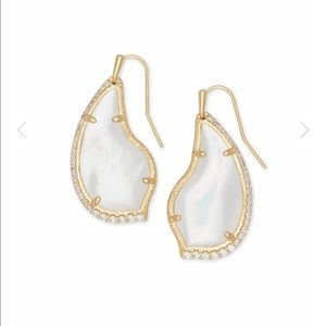 Kendra Scott Tulip Drop Earrings Mother of Pearl